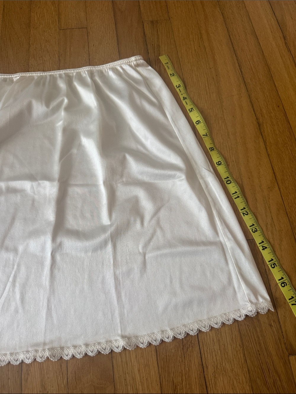 Cream Slip - Picture 2 of 4